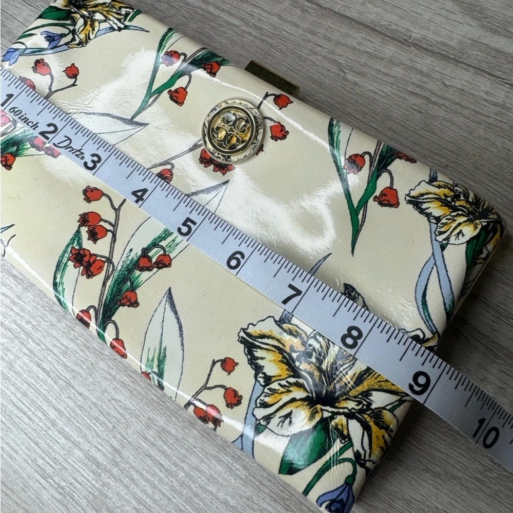 Tory Burch Cream Floral Clutch - Picture 8 of 12